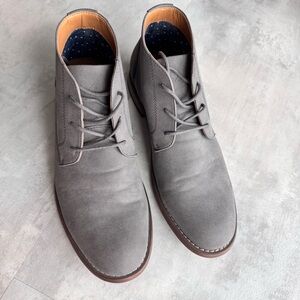 Men's Gray Chukka Boots